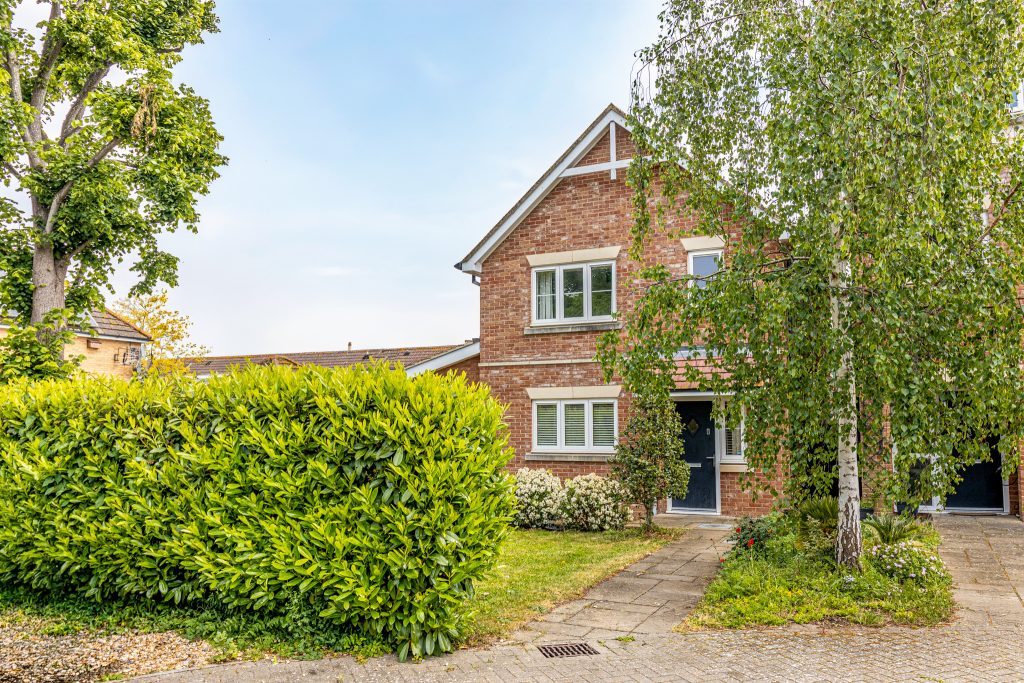 3 bedroom house Sold STC, Gleave Close, Southsea, PO4 – photo 46