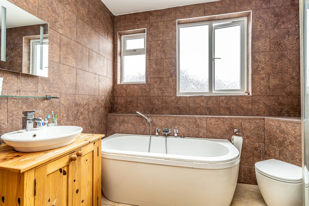 4 bedroom house for sale, Brading Avenue, Southsea, PO4 – photo 25