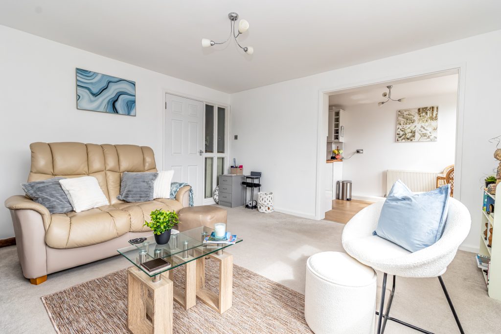 2 bedroom flat for sale, Eastern Parade, Gannet House, PO4 – photo 3