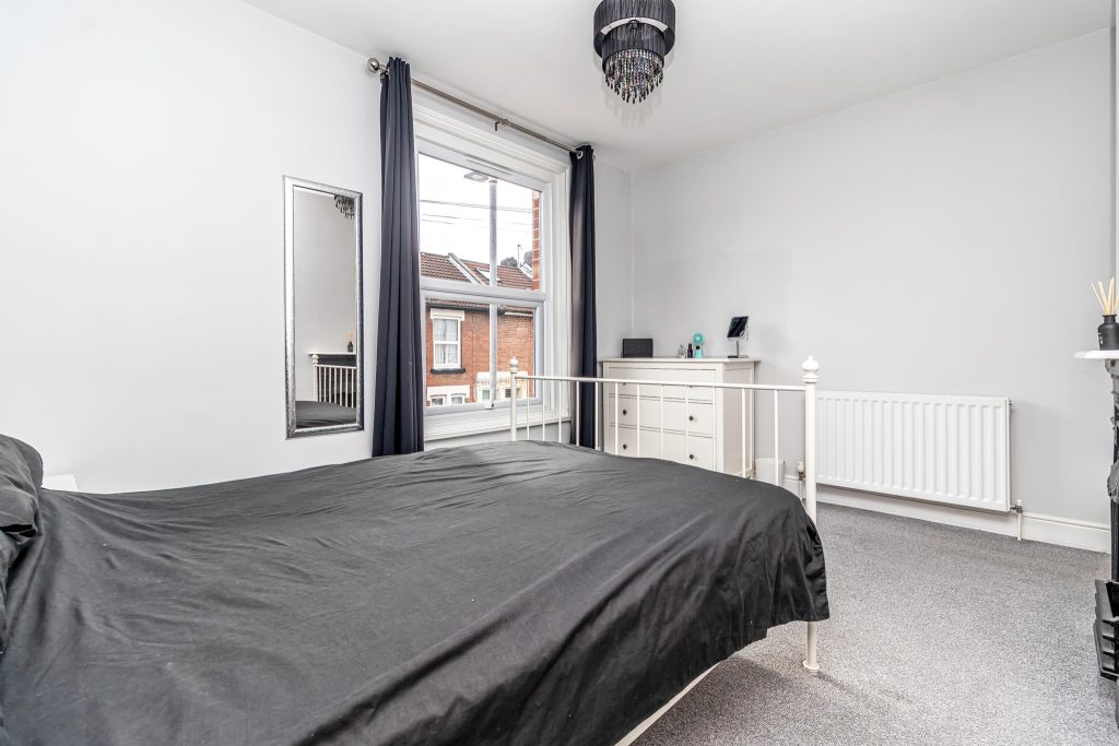 2 bedroom house for sale, Carisbrooke Road, Southsea, PO4 – photo 9