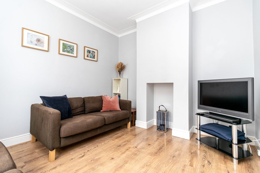 2 bedroom house for sale, Carisbrooke Road, Southsea, PO4 – photo 2