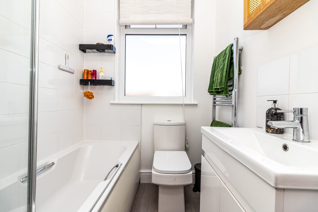 2 bedroom house Sold STC, Methuen Road, Southsea, PO4 – photo 10