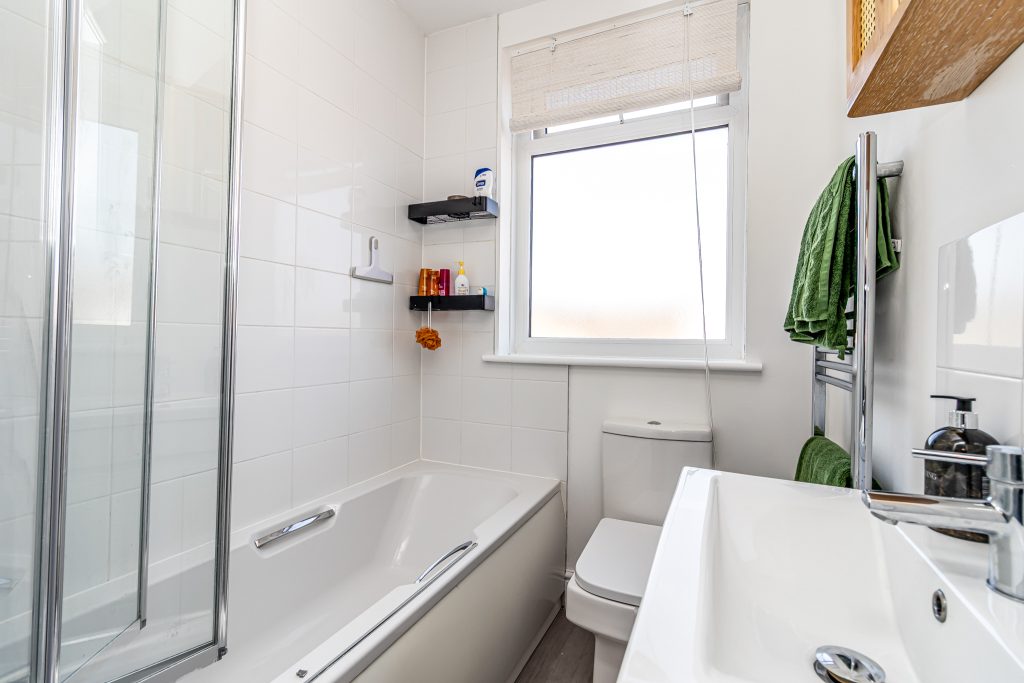 2 bedroom house Sold STC, Methuen Road, Southsea, PO4 – photo 15
