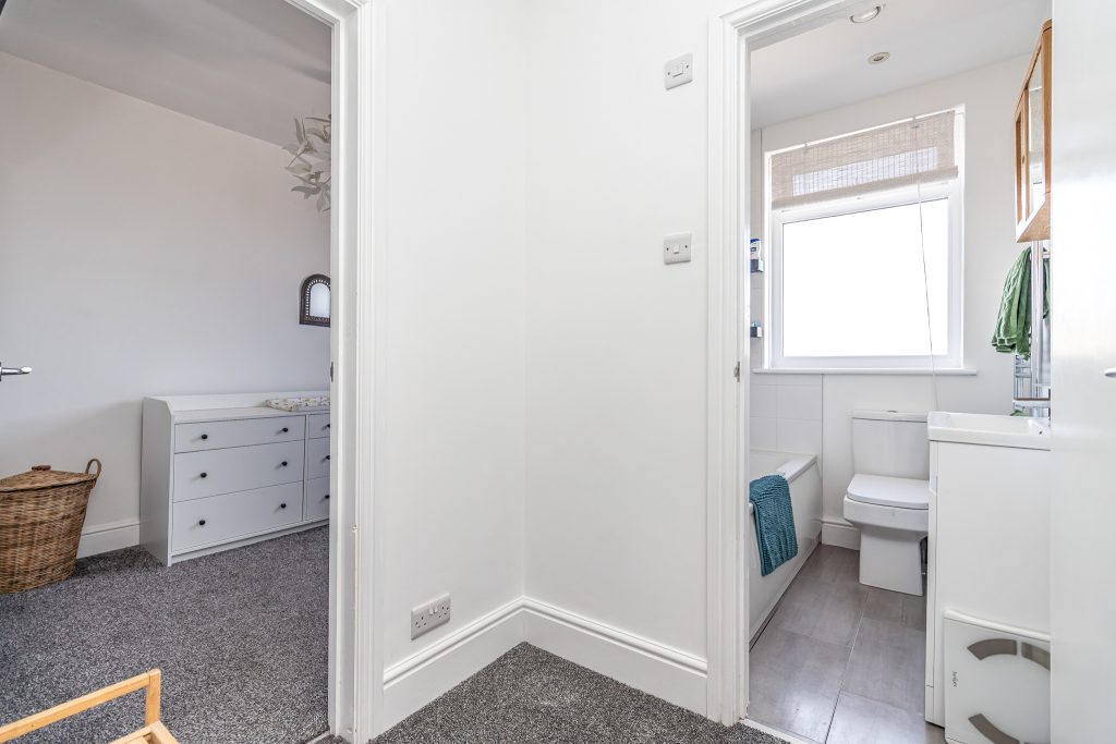 2 bedroom house Sold STC, Methuen Road, Southsea, PO4 – photo 12