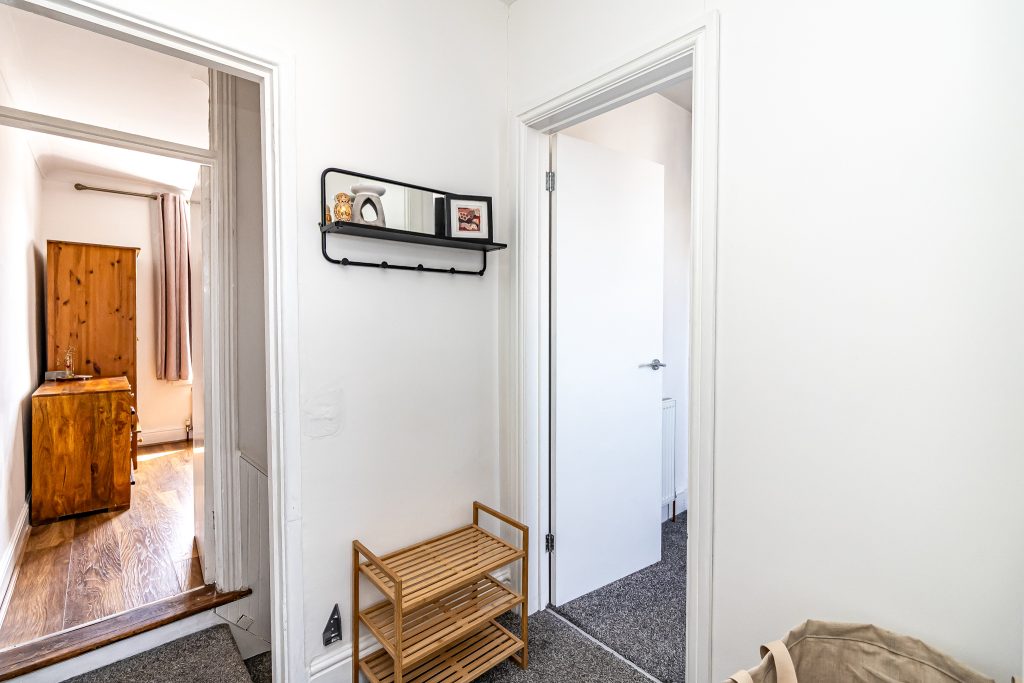 2 bedroom house Sold STC, Methuen Road, Southsea, PO4 – photo 16