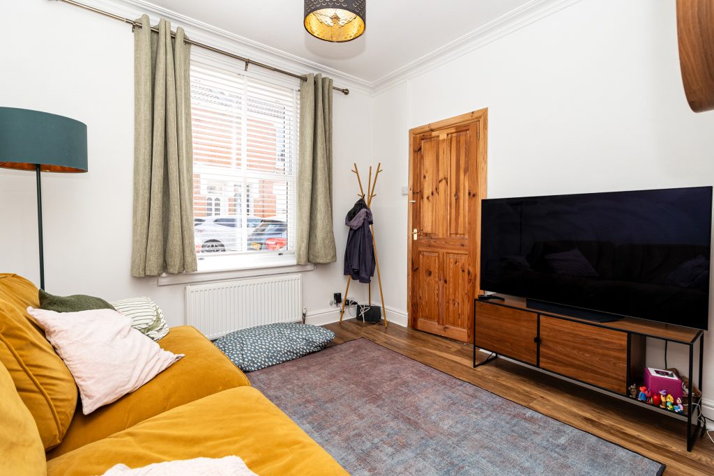2 bedroom house Sold STC, Methuen Road, Southsea, PO4 – photo 7