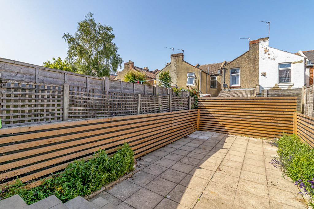 2 bedroom house Sold STC, Methuen Road, Southsea, PO4 – photo 26