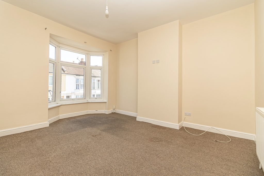 3 bedroom house Sold STC, Prince Albert Road, Southsea, PO4 – photo 7
