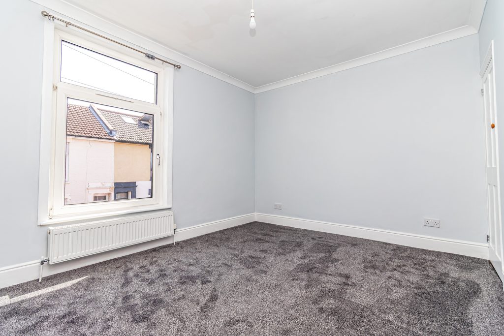 2 bedroom house Sold STC, Stowe Road, Southsea, PO4 – photo 9