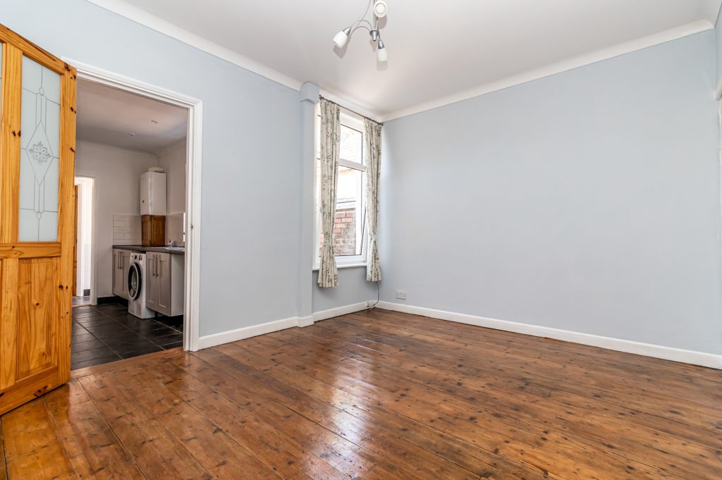 2 bedroom house Sold STC, Stowe Road, Southsea, PO4 – photo 4
