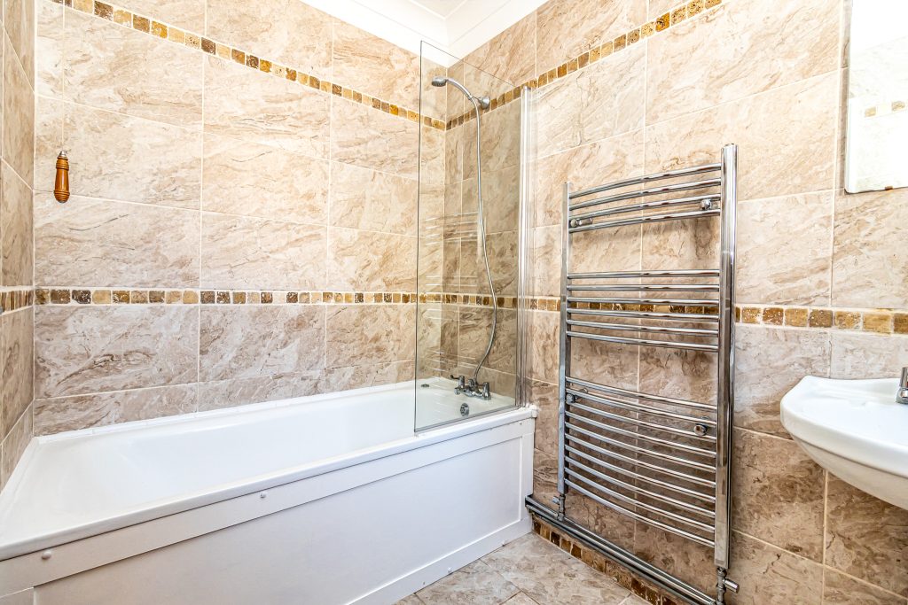 2 bedroom house Sold STC, Stowe Road, Southsea, PO4 – photo 7