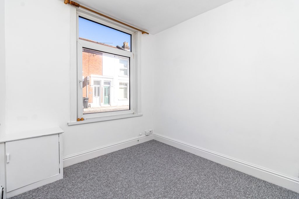 2 bedroom house for sale, Londesborough Road, Southsea, PO4 – photo 11