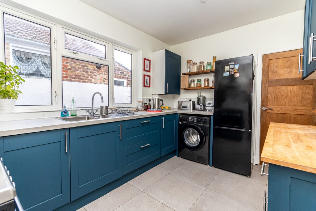 2 bedroom house for sale, Jessie Road, Southsea, PO4 – photo 3