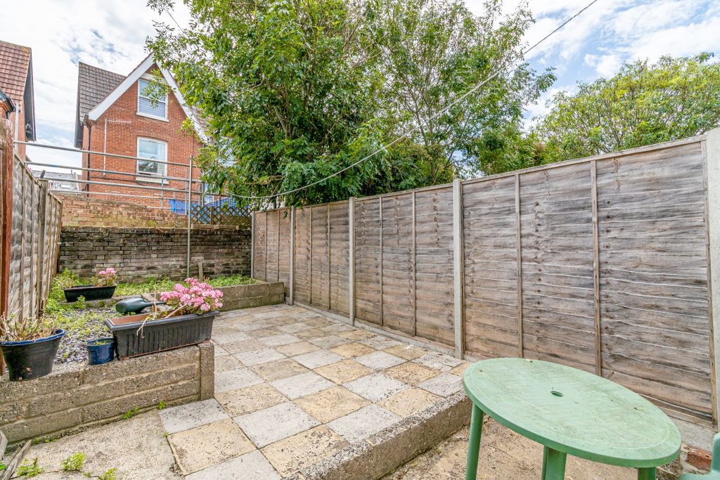 2 bedroom property for sale, St. Davids Road, Southsea, PO5 – photo 2