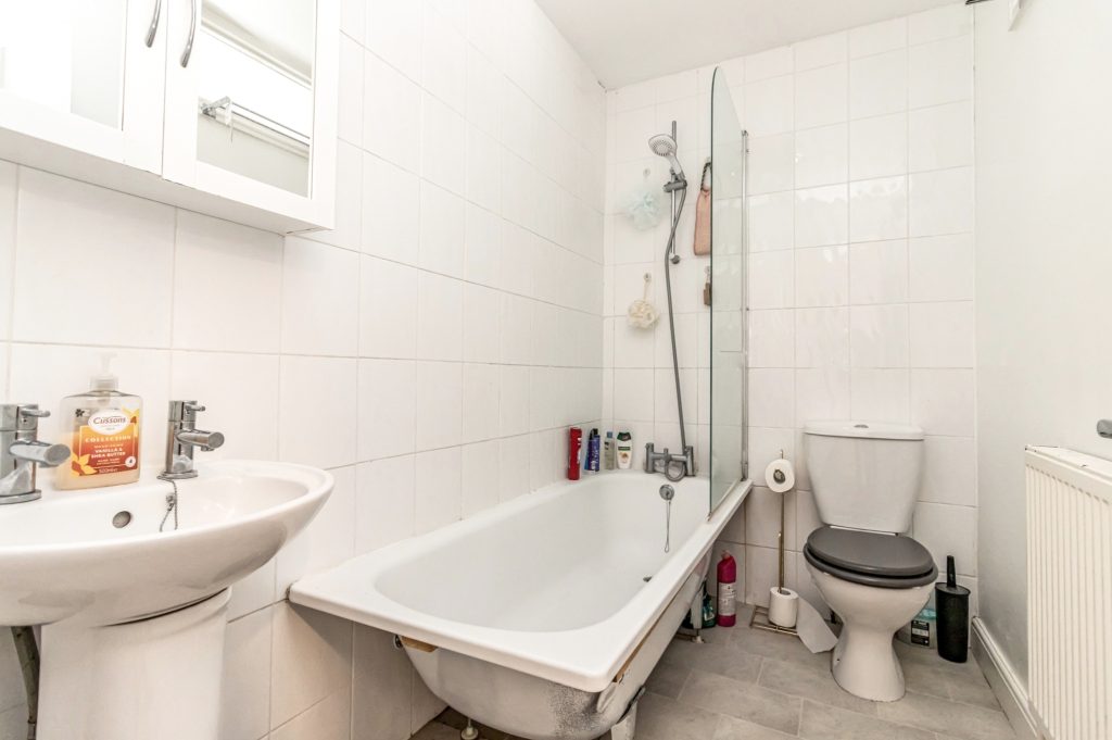 2 bedroom property for sale, St. Davids Road, Southsea, PO5 – photo 9