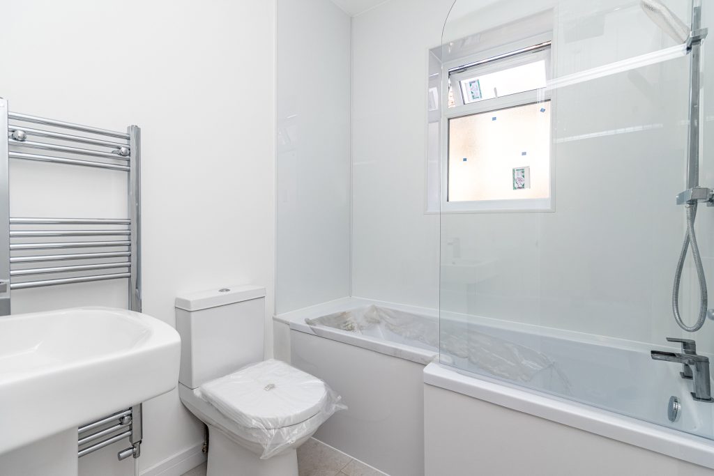3 bedroom house Sold STC, Catisfield Road, Southsea, PO4 – photo 7