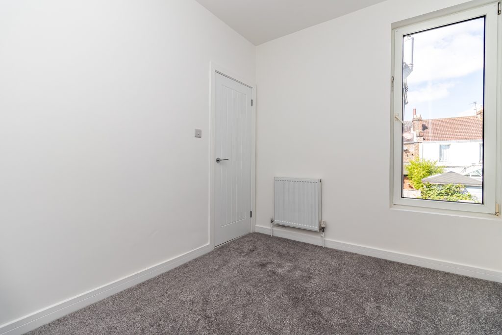 3 bedroom house Sold STC, Catisfield Road, Southsea, PO4 – photo 11