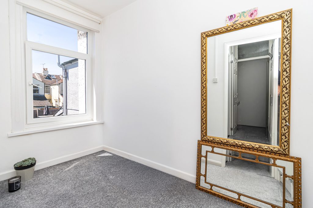 2 bedroom house Sold STC, Trevor Road, Southsea, PO4 – photo 7