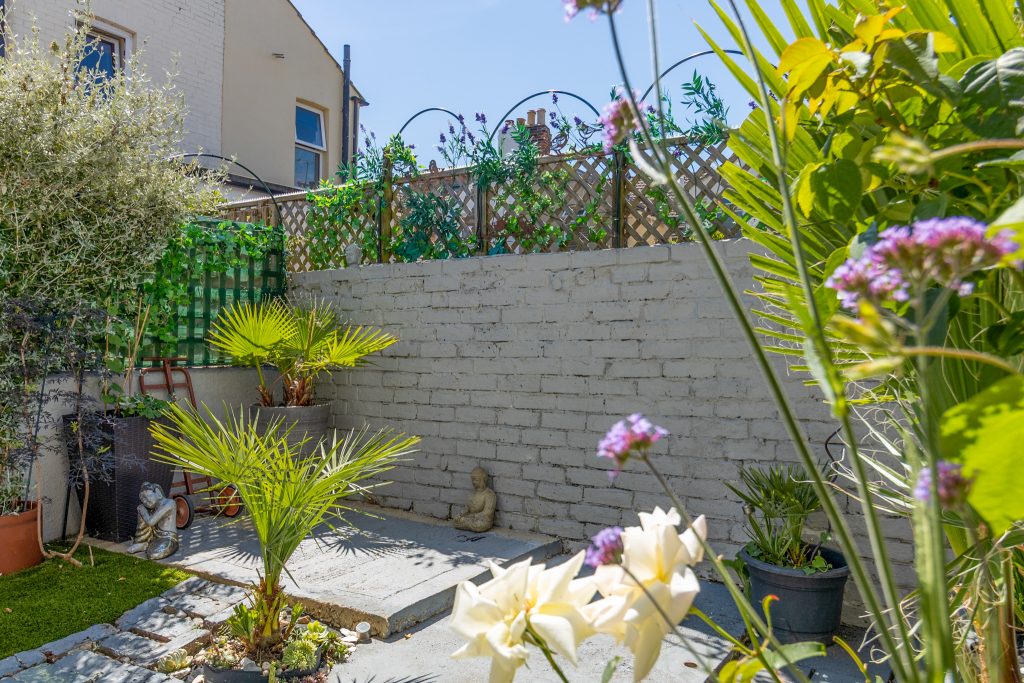 2 bedroom house Sold STC, Trevor Road, Southsea, PO4 – photo 16