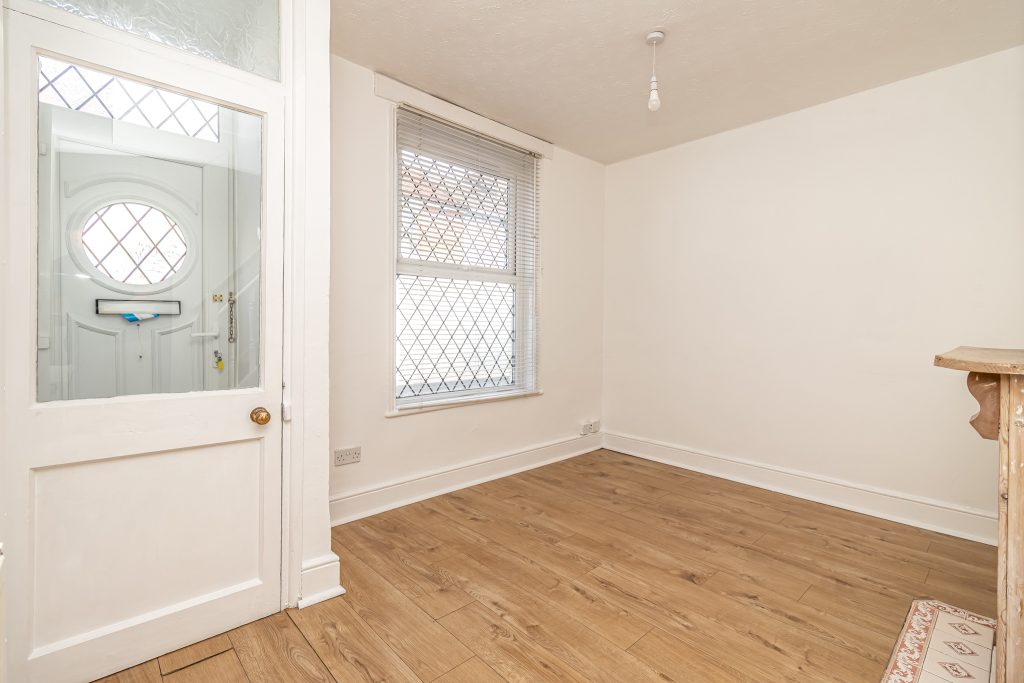 2 bedroom house Sold STC, Adair Road, Southsea, PO4 – photo 11