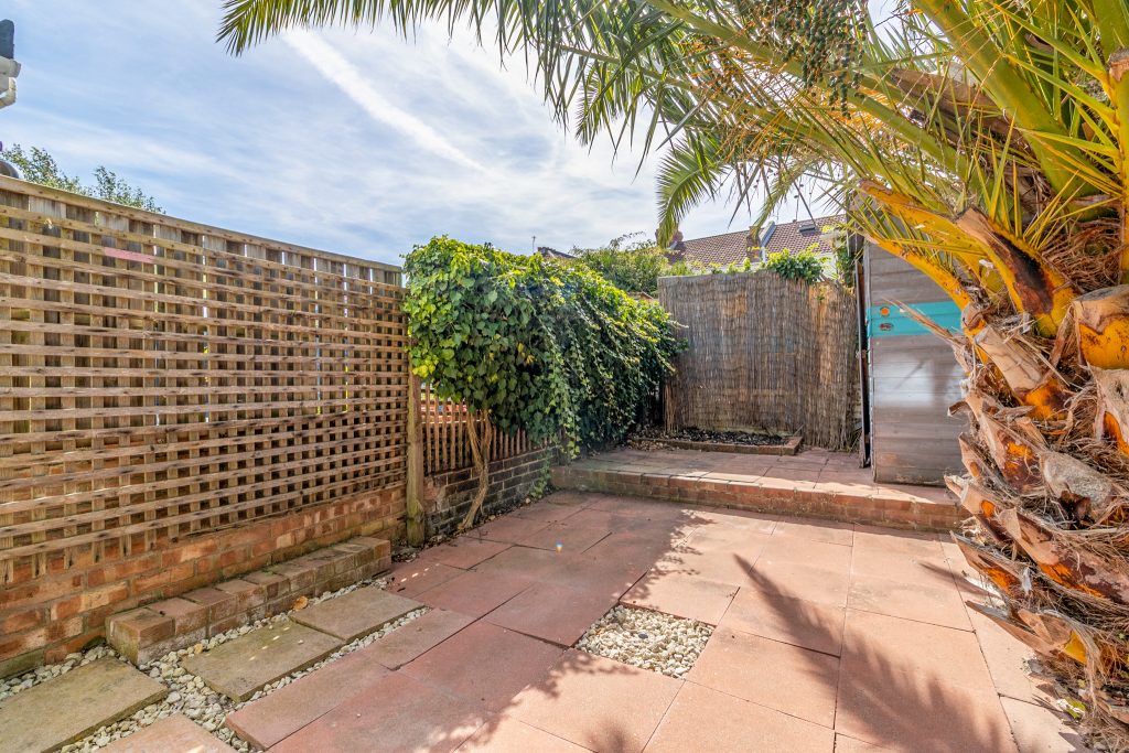 2 bedroom house Sold STC, Adair Road, Southsea, PO4 – photo 21