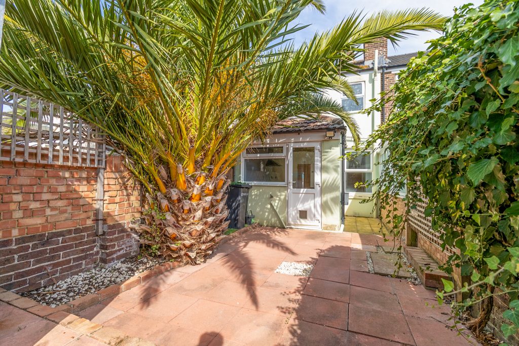 2 bedroom house Sold STC, Adair Road, Southsea, PO4 – photo 22