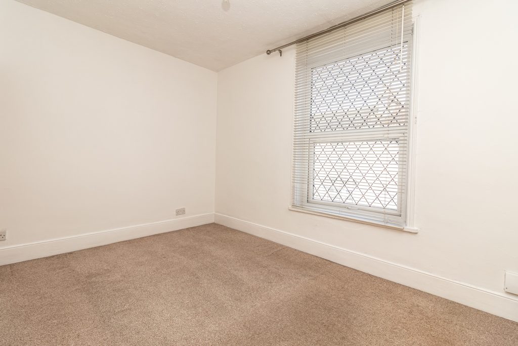 2 bedroom house Sold STC, Adair Road, Southsea, PO4 – photo 14