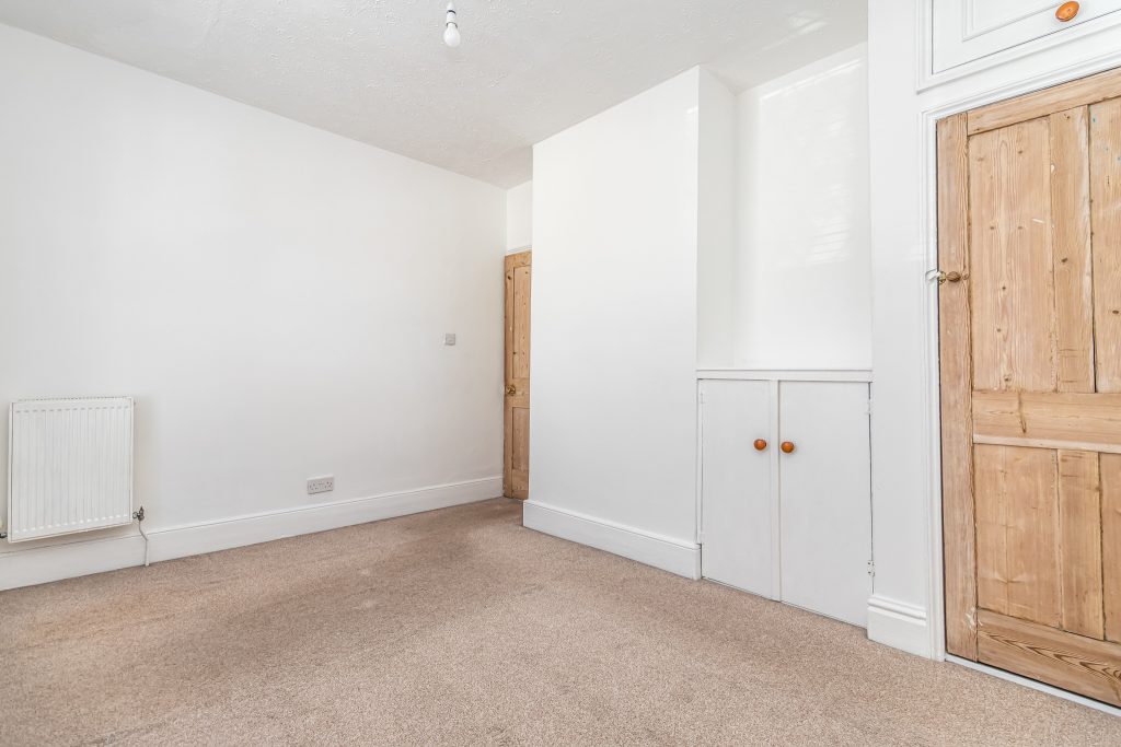 2 bedroom house Sold STC, Adair Road, Southsea, PO4 – photo 16