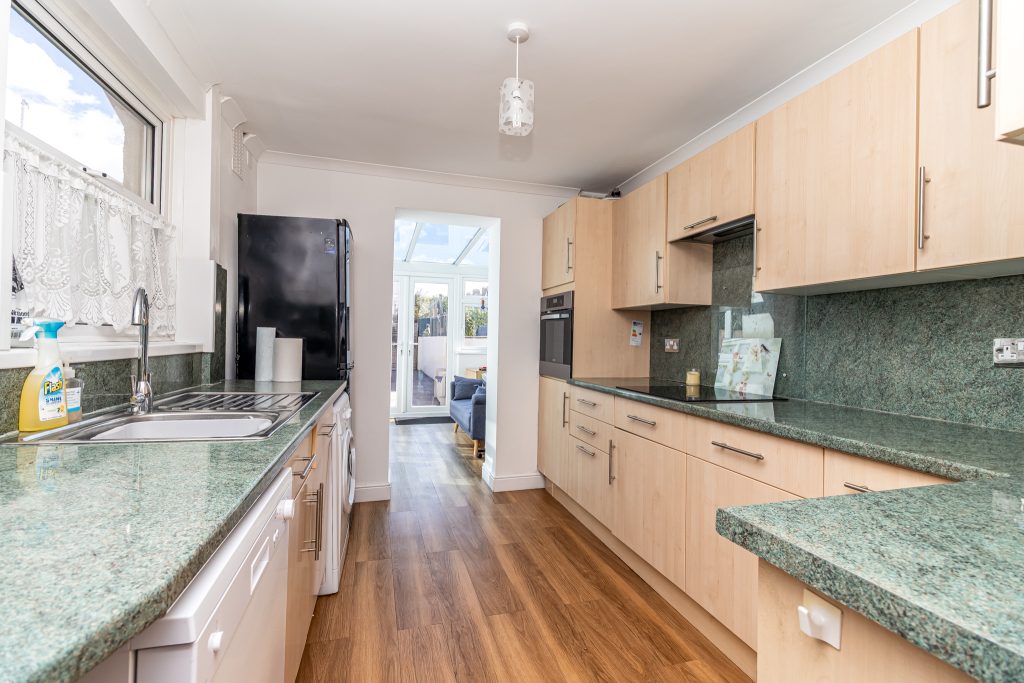 2 bedroom house for sale, Adair Road, Southsea, PO4 – photo 7