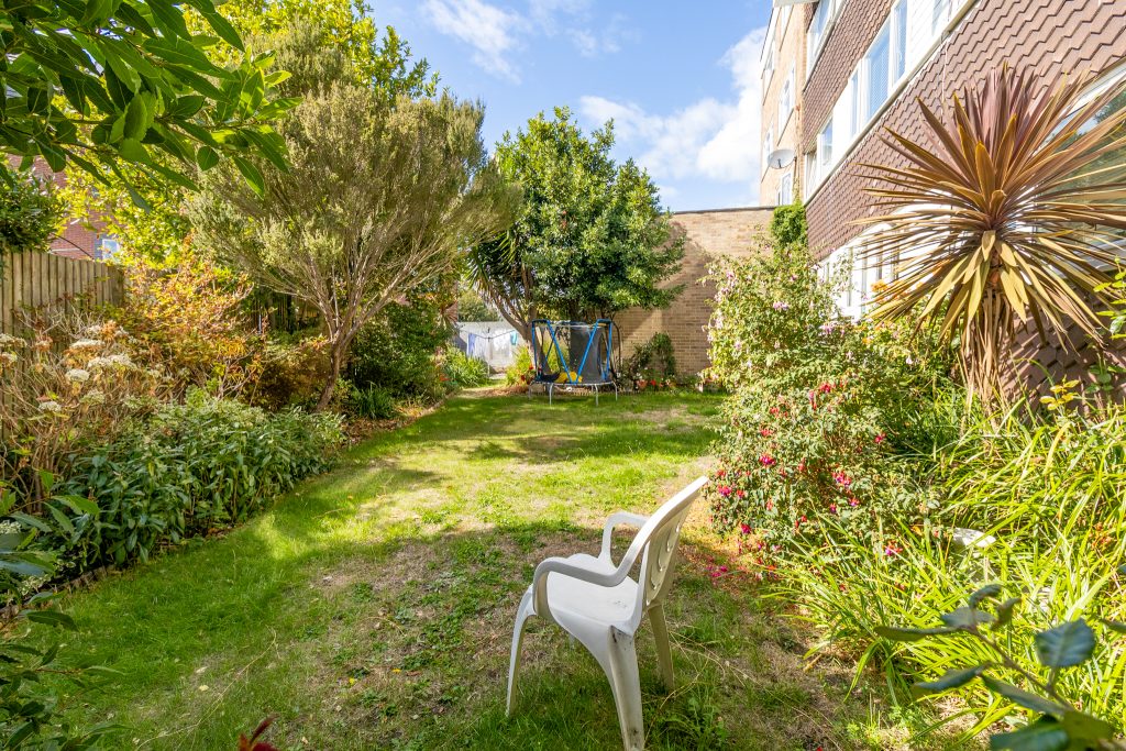 2 bedroom flat for sale, Victoria Road South, Southsea, PO5 – photo 18
