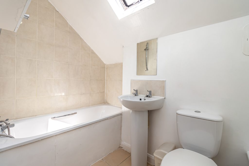 3 bedroom house for sale, Albert Road, Southsea, PO4 – photo 11