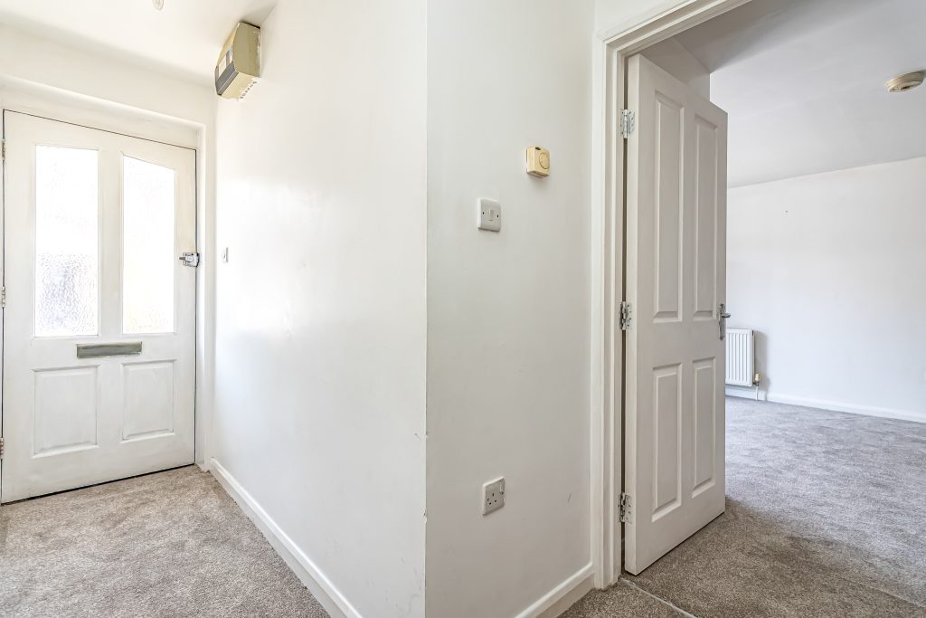 3 bedroom house for sale, Albert Road, Southsea, PO4 – photo 6