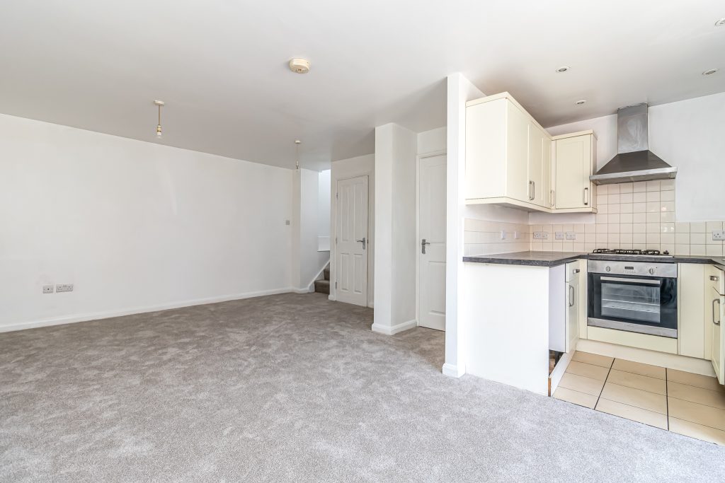 3 bedroom house for sale, Albert Road, Southsea, PO4 – photo 4