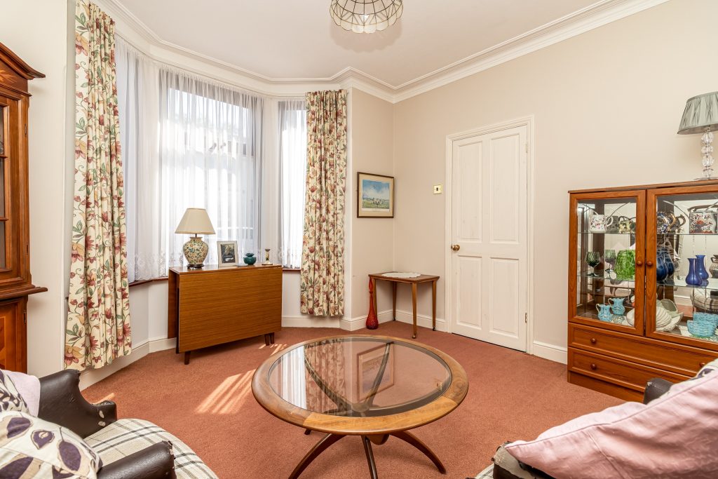 3 bedroom house Sold STC, Mayles Road, Southsea, PO4 – photo 2