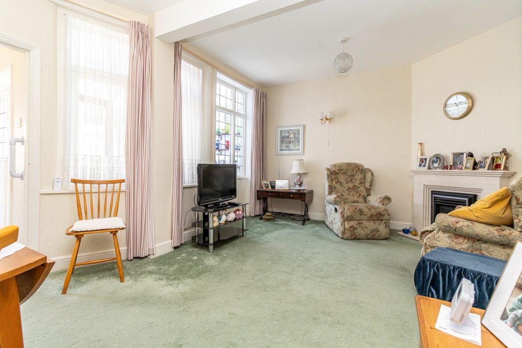 3 bedroom house Sold STC, Mayles Road, Southsea, PO4 – photo 4