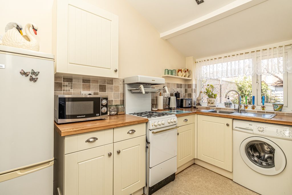 3 bedroom house Sold STC, Mayles Road, Southsea, PO4 – photo 6