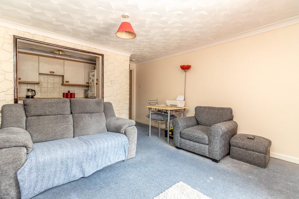 1 bedroom property Sold STC, Warren Avenue, Southsea, PO4 – photo 6