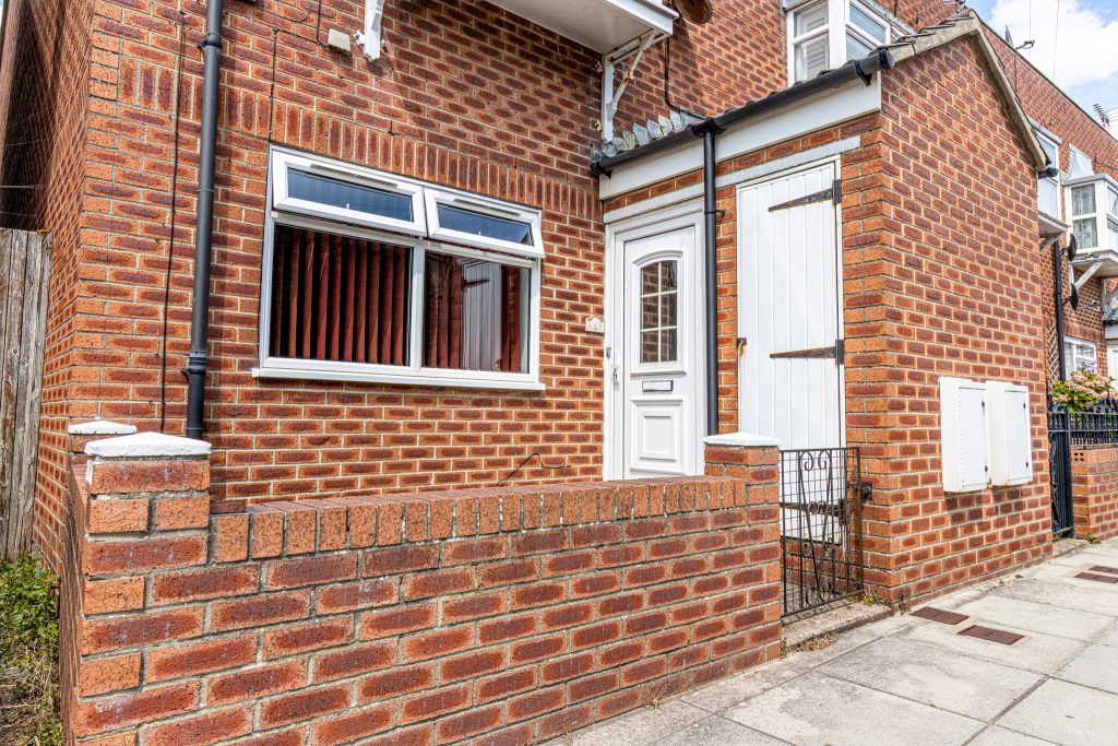 1 bedroom property Sold STC, Warren Avenue, Southsea, PO4 – photo 12