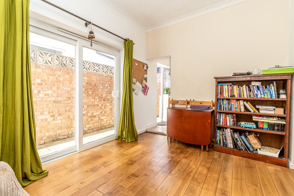 2 bedroom house for sale, Westfield Road, Southsea, PO4 – photo 3
