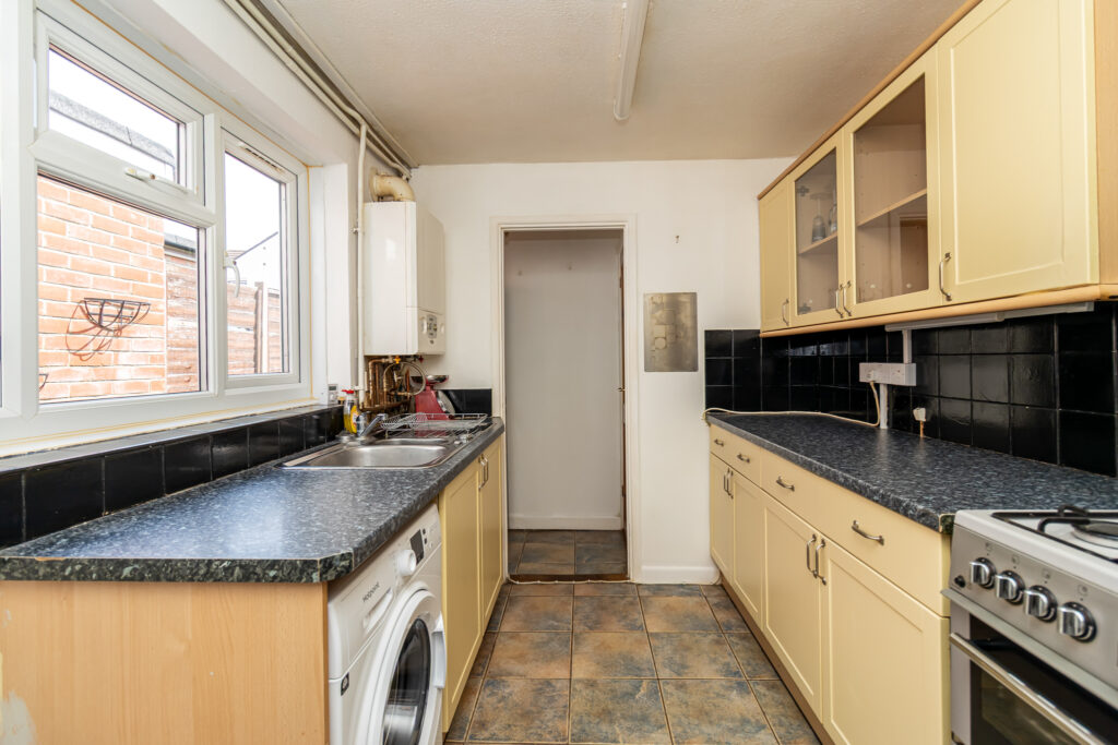 2 bedroom house Sold STC, Worsley Street, Southsea, PO4 – photo 16