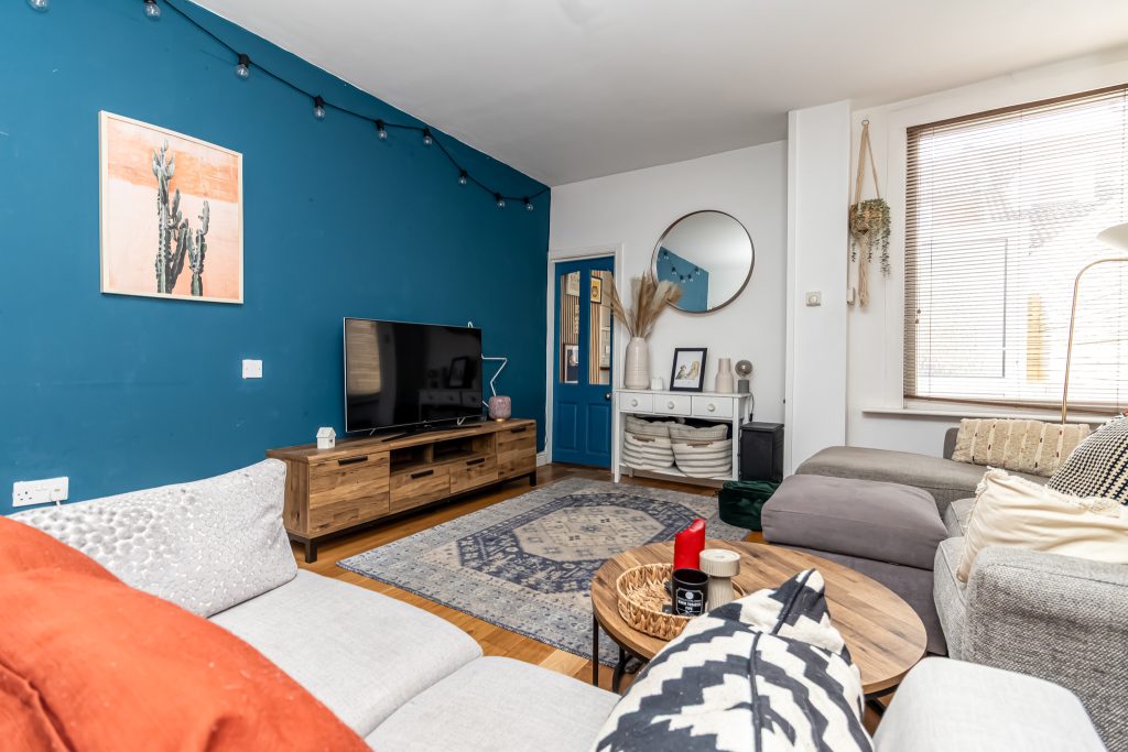 2 bedroom house Sold STC, Ward Road, Southsea, PO4 – photo 10