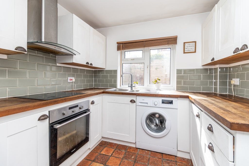 2 bedroom house Sold STC, Ward Road, Southsea, PO4 – photo 19