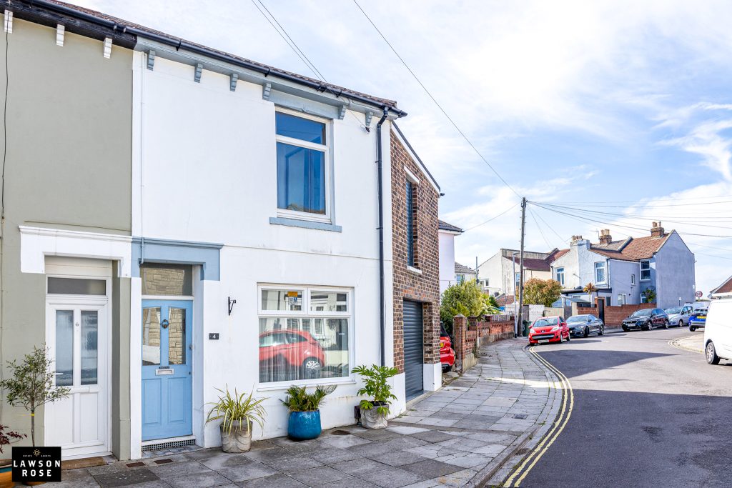 2 bedroom house Sold STC, Ward Road, Southsea, PO4