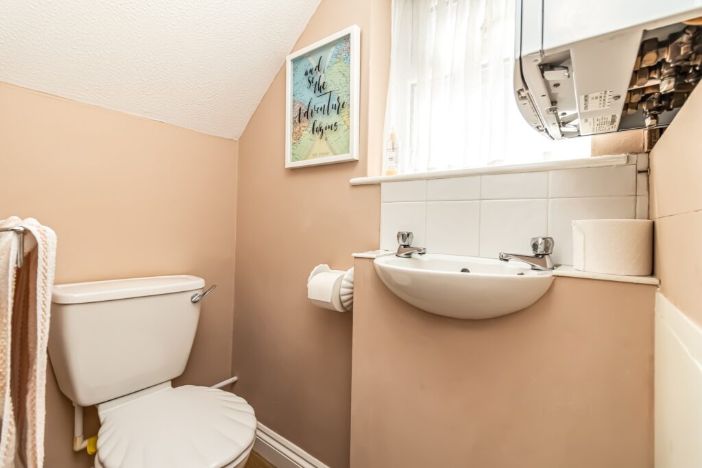 3 bedroom house Sold STC, Sanderling Road, Southsea, PO4 – photo 18
