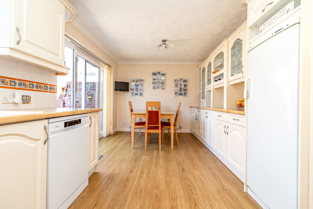 3 bedroom house Sold STC, Sanderling Road, Southsea, PO4 – photo 4