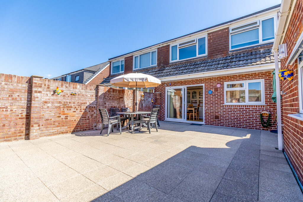 3 bedroom house Sold STC, Sanderling Road, Southsea, PO4 – photo 23