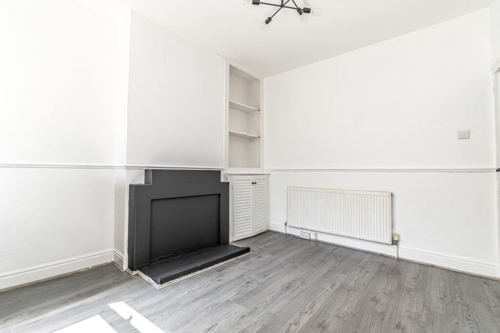 2 bedroom house Sold STC, Carisbrooke Road, Southsea, PO4 – photo 10