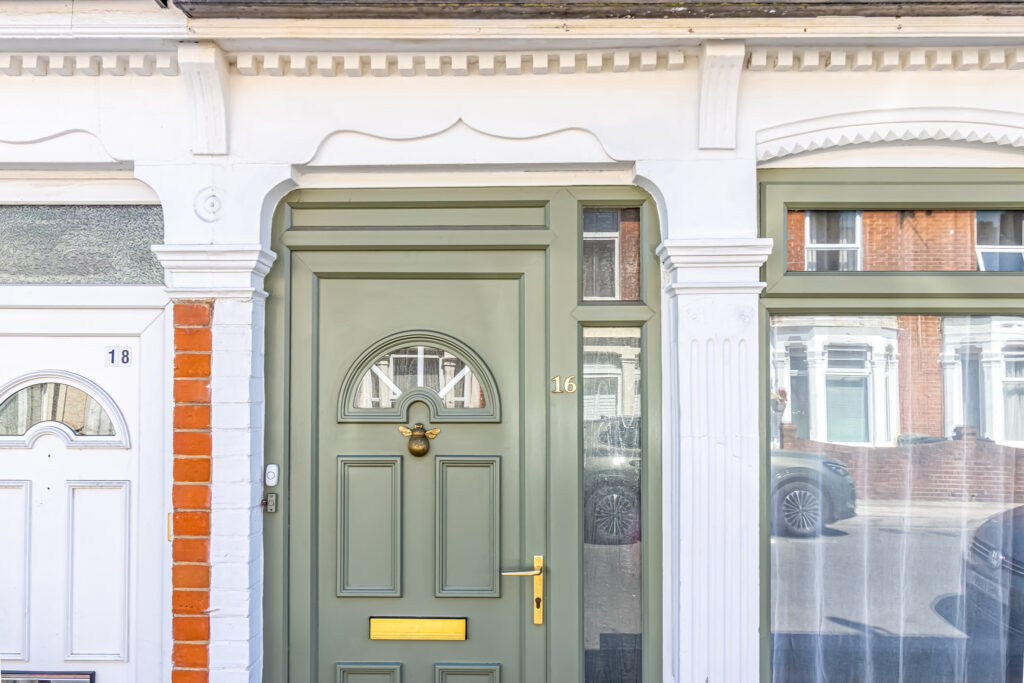 3 bedroom house for sale, Mafeking Road, Southsea, PO4 – photo 2