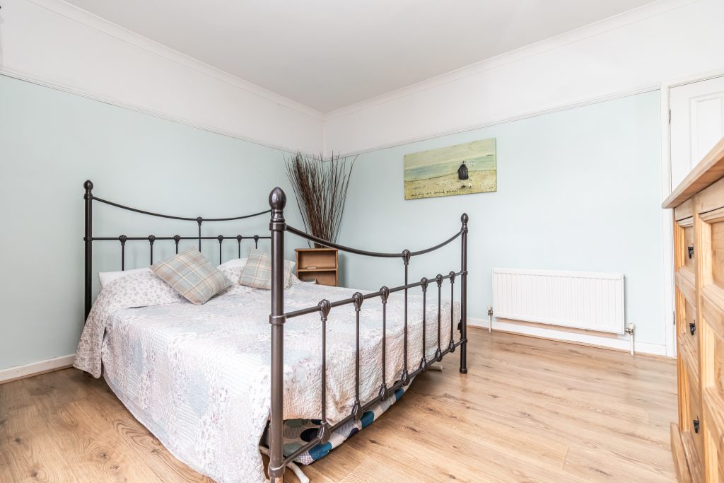 2 bedroom house Sold STC, Hollam Road, Southsea, PO4 – photo 17