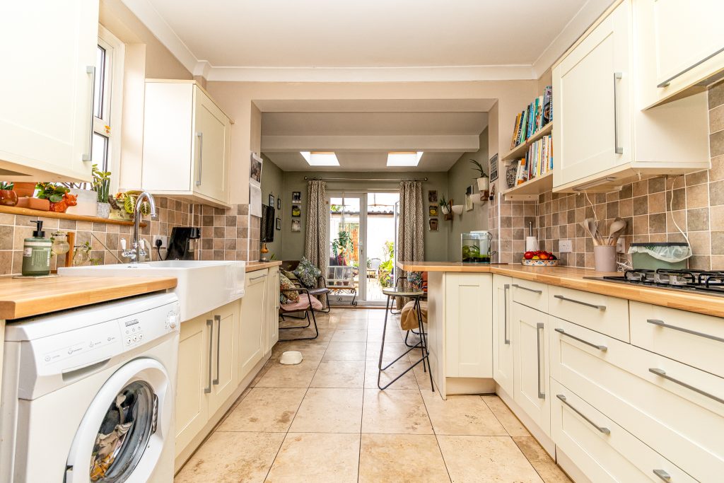 2 bedroom house Sold STC, Hollam Road, Southsea, PO4 – photo 3